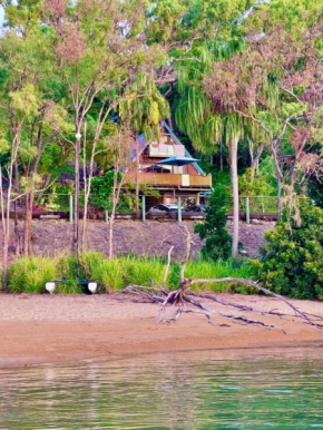 Riverbank - Captain Cook Drive 1770